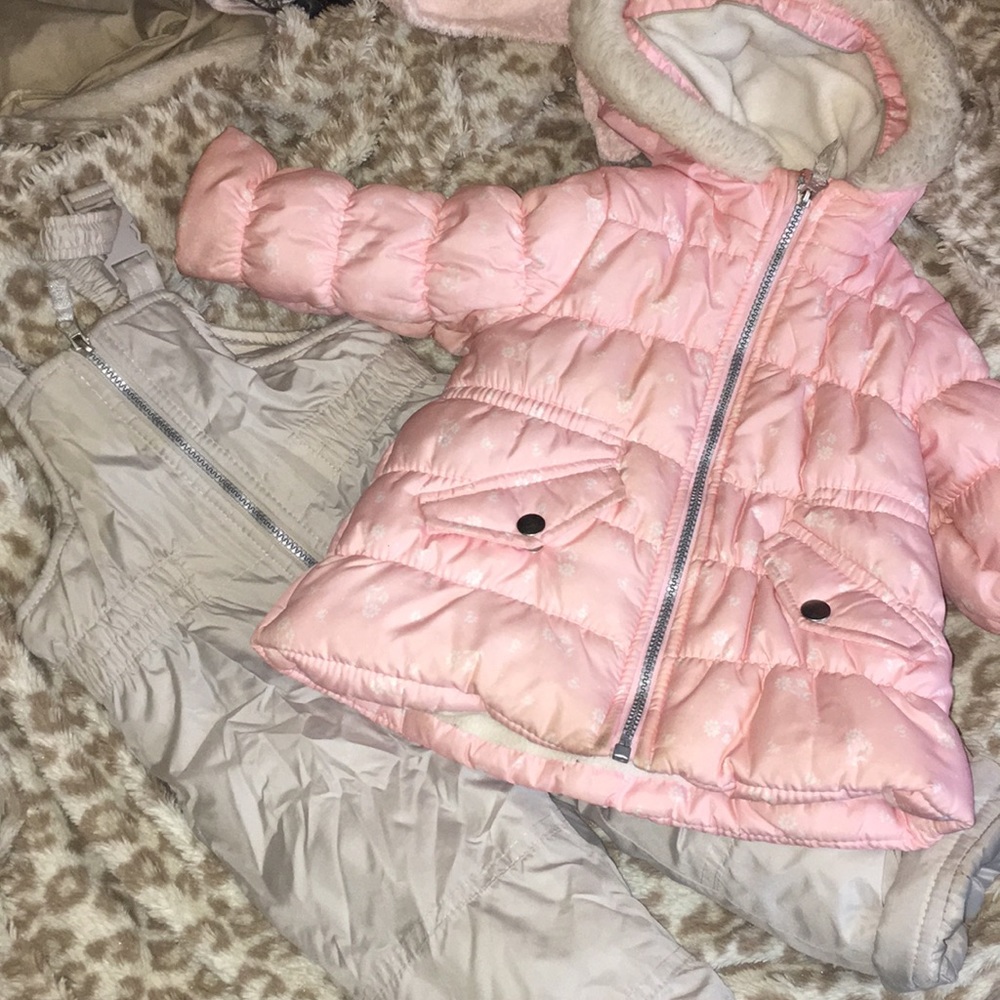 Snow suit